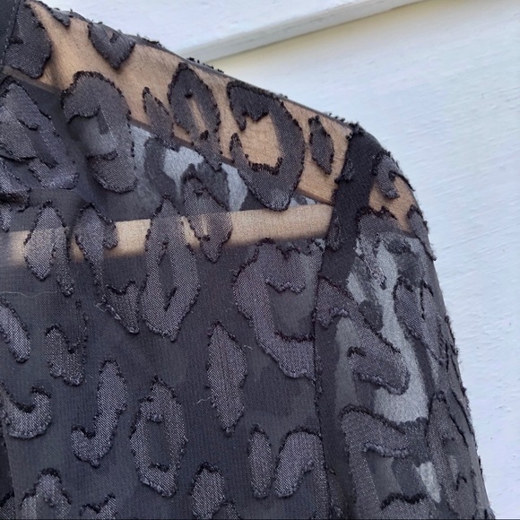 Banana Republic | Semi Sheer Animal Print Blouse - Picture 4 of 7